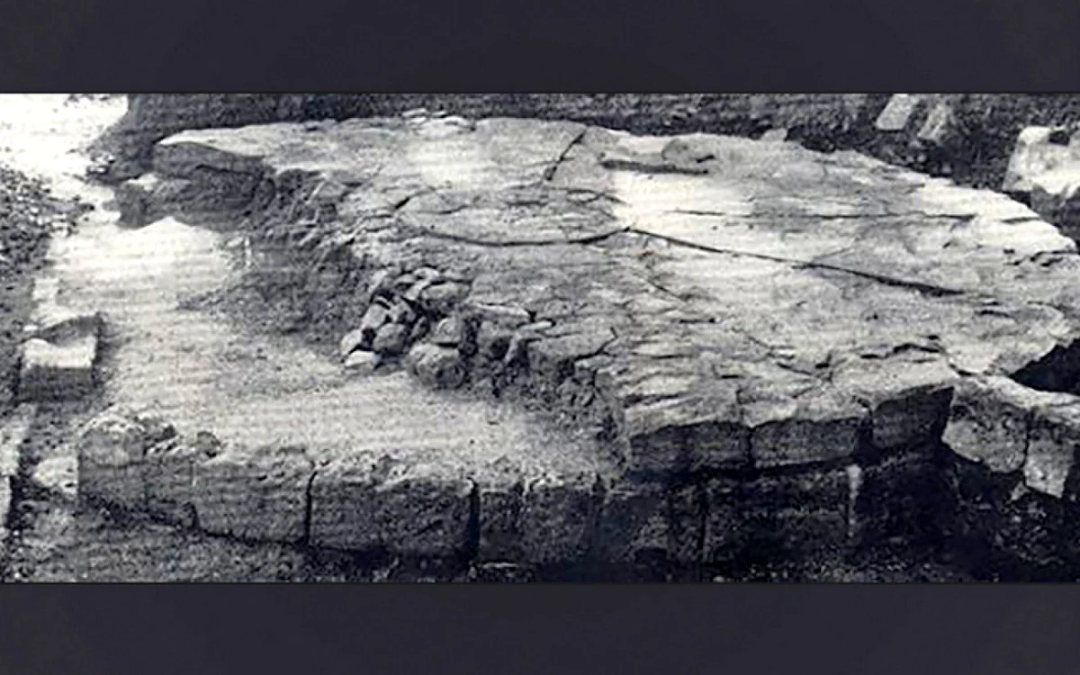 sarmizegetusa regia soarele de andezit in anii 60 fto romania de vis