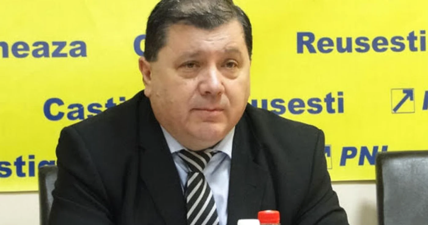 14 liberali au cerut schimbarea din funcţie a lui Adrian Semcu (foto: arhivă)