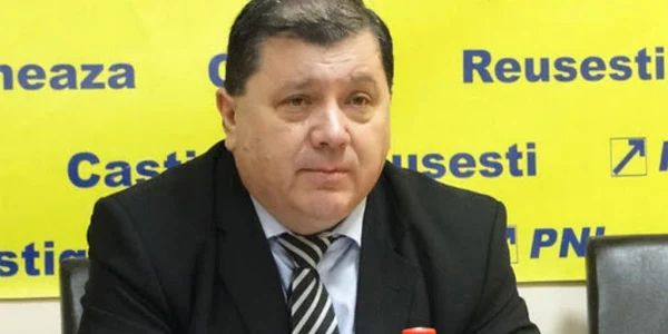 14 liberali au cerut schimbarea din funcţie a lui Adrian Semcu (foto: arhivă)
