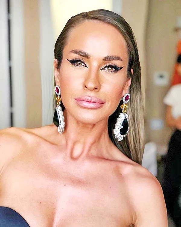 După - Admiratorii n-au mai recunoscut-o în noua fotografie