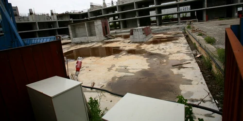 Lucrările de construcţie a complexului