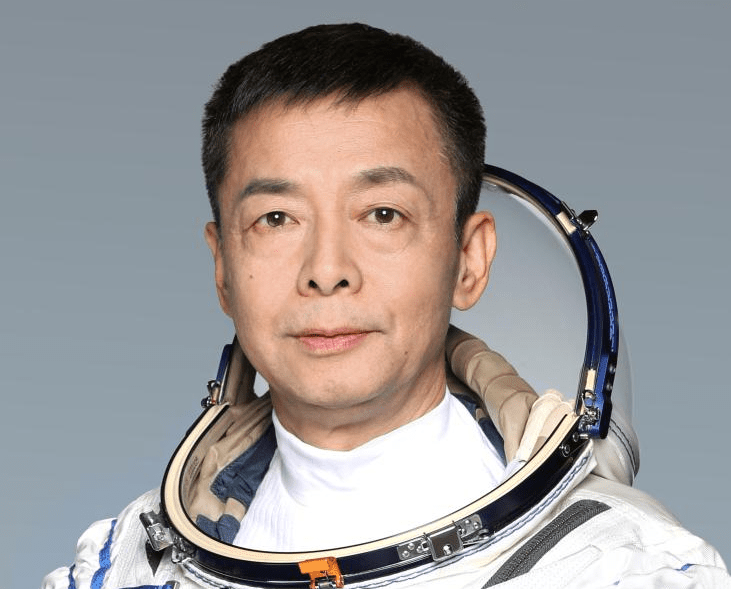 Un astronaut chinez ajunge în spațiu după mai bine de două decenii de așteptare Un astronaut chinez ajunge în spațiu după mai bine de două decenii de așteptare