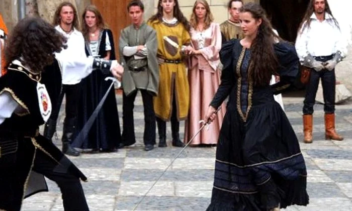 Începe Festivalului Medieval "Cetăţi Transilvane" la Sibiu jpeg