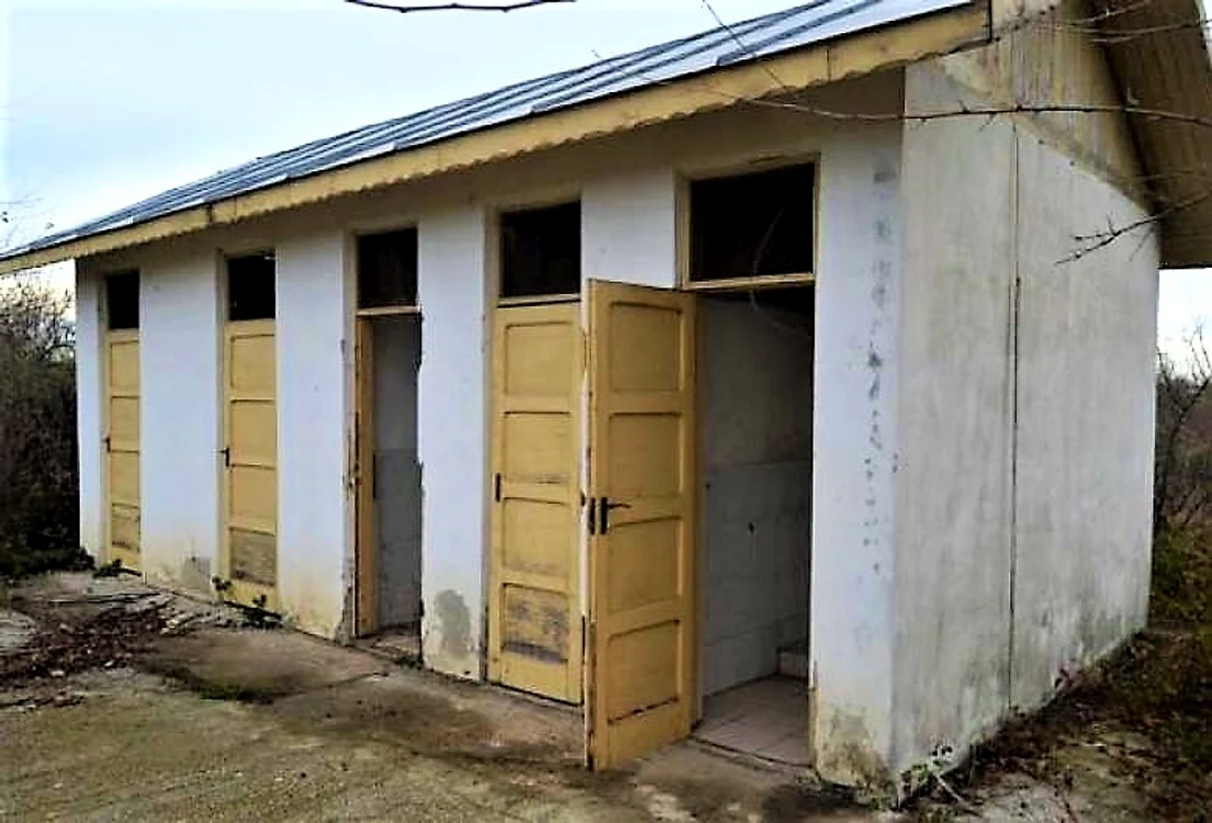 
    Așa arată toaleta unei instituții de învățământ în anul 2020foto: captură Digi 24  