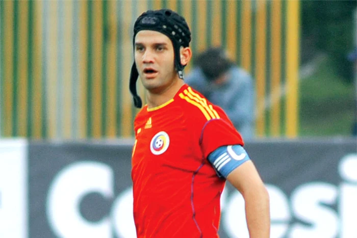Chivu a condus din teren naţionala la turneul final din 2008