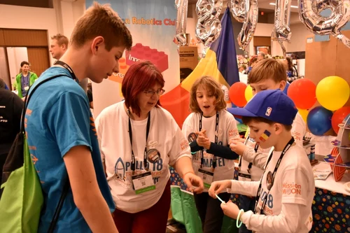 Micii ingineri din România la First Lego League 2019 FOTO Marinela Buruiană