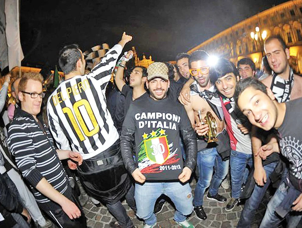 Zeci de mii de oameni au ieşit în stradă la Torino pentru a celebra un nou titlu de campioană