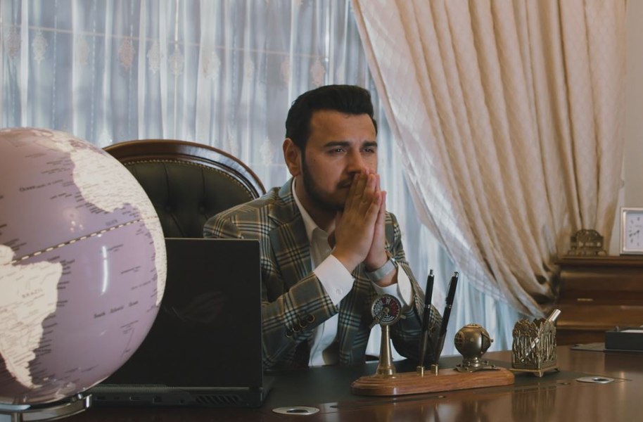 Sorinel Copilul de Aur, sechestrat 12 ore la o nuntă şi obligat să cânte pentru invitaţii care dansau cu cuţitele la brâu