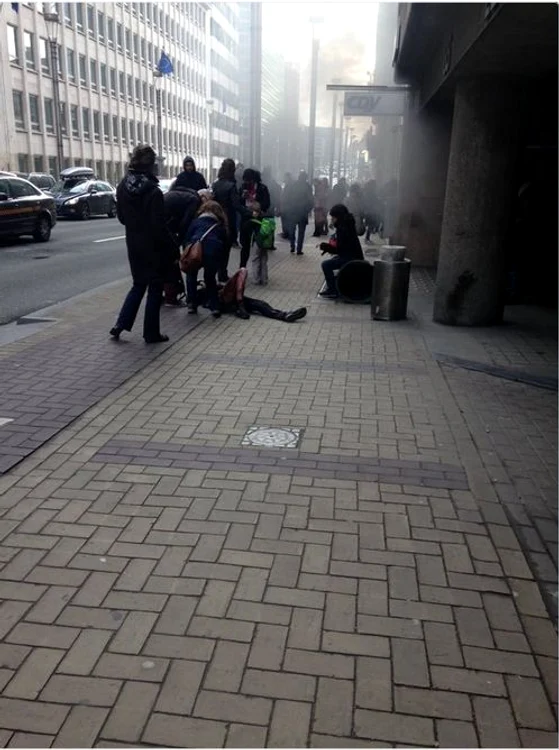 Oameni răniți, după exploziile de la metrou