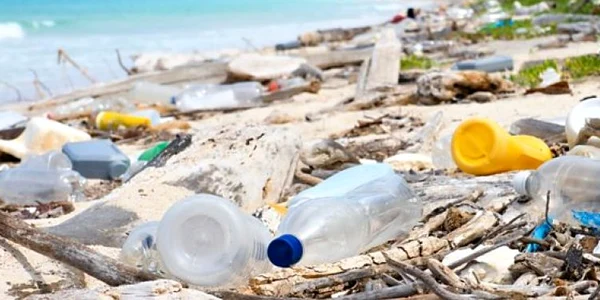 Milioane de tone de plastic deversate în oceane Foto BBC