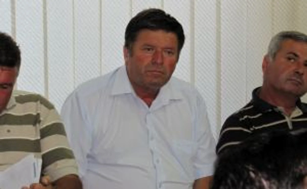 Tânărul se află acum internat la Spitalul Judeţean