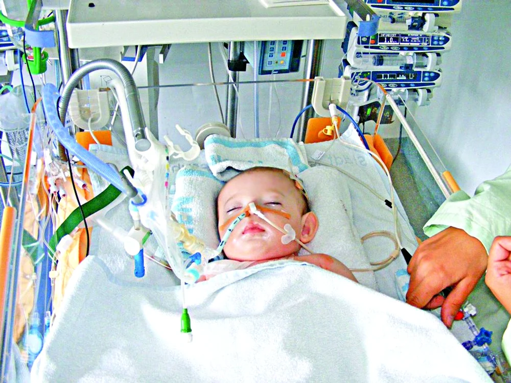 
    Luca, operat cu succes în Germania  