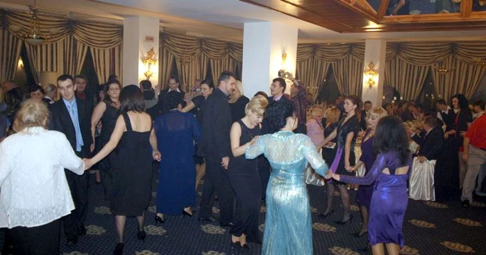 An de an sârbii petrec cum se cuvine