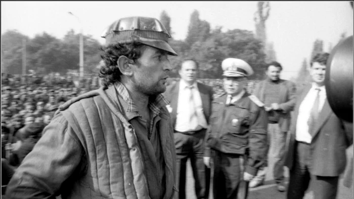 Miron Cozma a condus minerii veniți din Valea Jiului să facă ordine în Capitală și să apere democrația