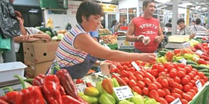 Românii nu vor simţi că vom avea recolte mari în acest an şi se vor lovi de noi scumpiri ale alimentelor  