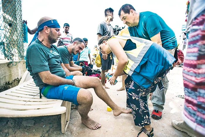 Cosmin Seleşi s-a lovit la picior în timpul unei probe pe plajă