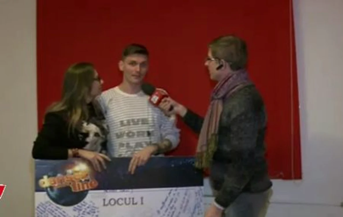 Roxana şi George sunt foarte mândri de premiul de la "Dansez pentru tine" (fotocaptură: Acasă TV)