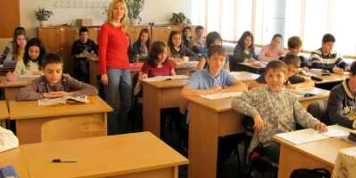 Cei 10 finalişti vor intra la vot