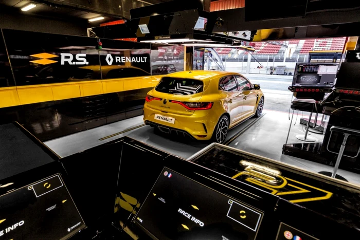 renault megane rs trophy