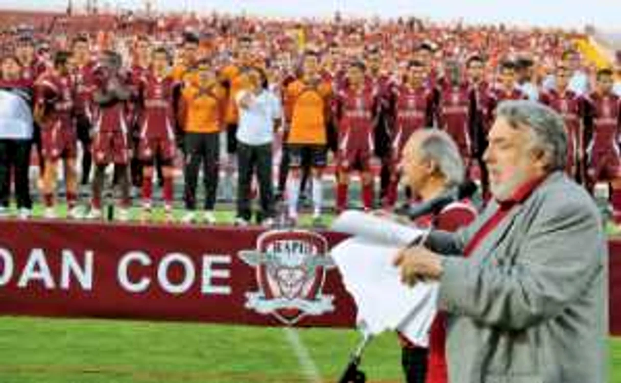 Adrian Păunescu şi Victor Socaciu pe Giuleşti