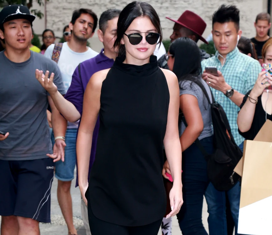 Selena Gomez Steps Out In New York jpeg