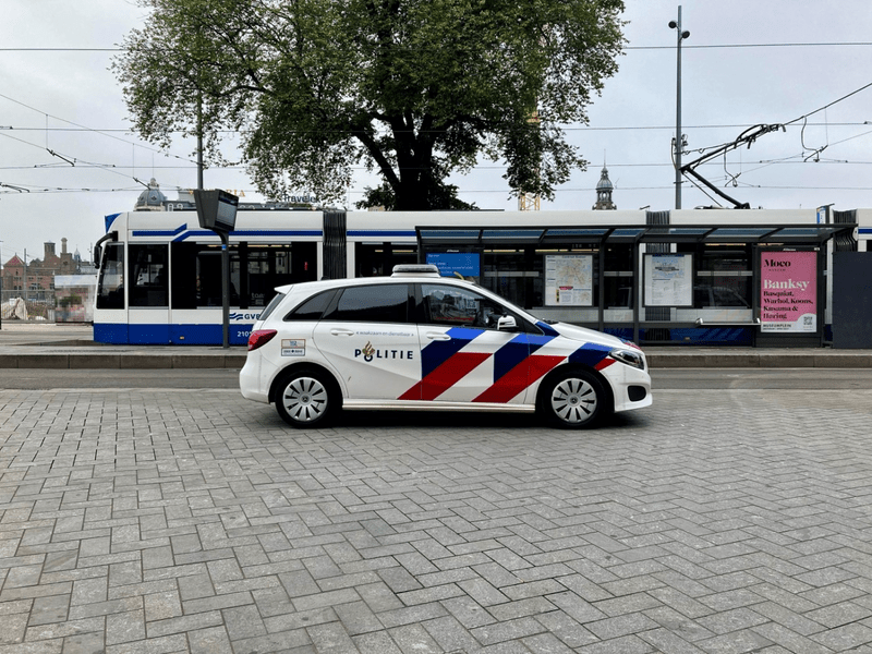 Un român a obținut 35.000 de euro despăgubiri de la Poliția din Amsterdam - care este motivul