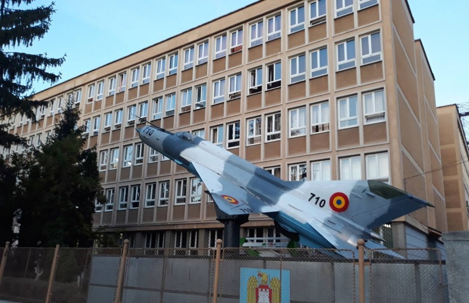 Elev de 15 ani, mort după ce s-a prăbușit de la etajul patru al Colegiului Militar „Mihai Viteazul” din Alba Iulia