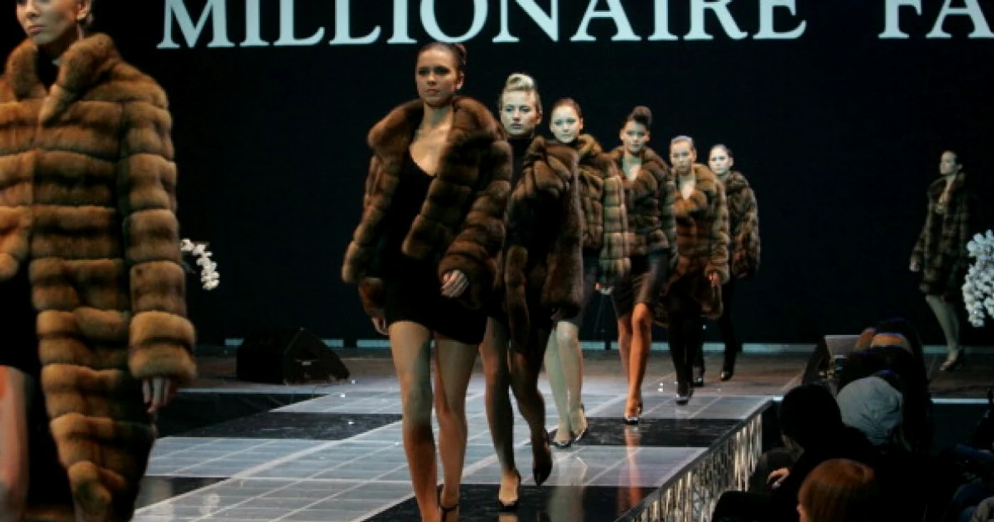 Millionaire Fair, o colecţie de blănuri de lux din Moscova. FOTO Getty Images