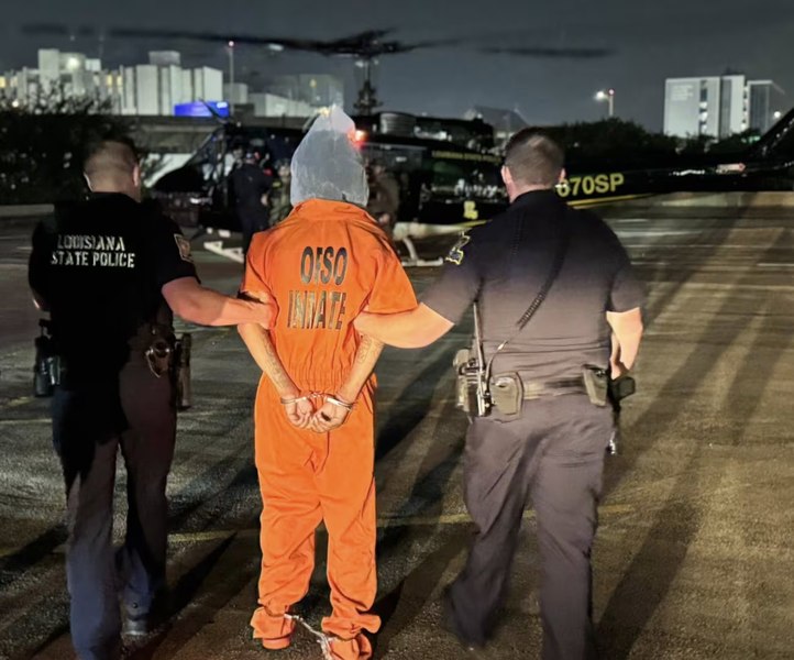 Trei dintre deținuții evadați din închisoarea din New Orleans, prinși și transferați cu elicopterul