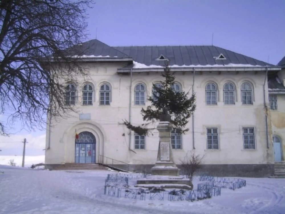 Primul institut academic de la ţară din România, astăzi FOTO familipedia.wikia.com