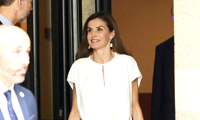 Queen Letizia and King Felipe visiting the gender violence telephone service 016 for victims of domestic and physical violence in Madrid jpeg
