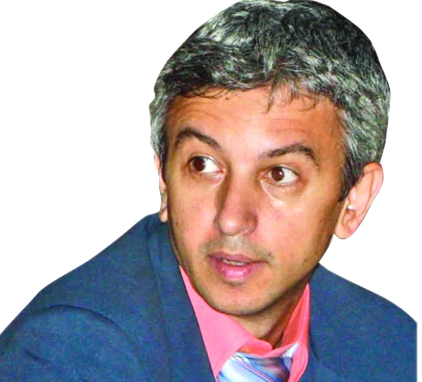 
    Dan Diaconescu  