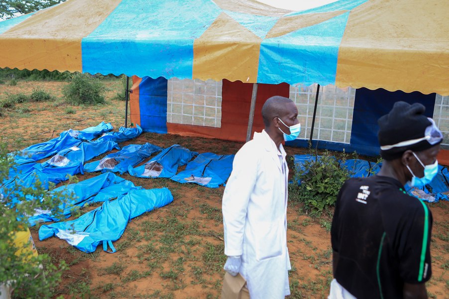 Bilanţul masacrului de la Shakahola, Kenya. Alte 22 de cadavre descoperite, zeci de persoane arestate