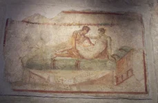 Frescă erotică romană antică dintr-un bordel din Pompeii