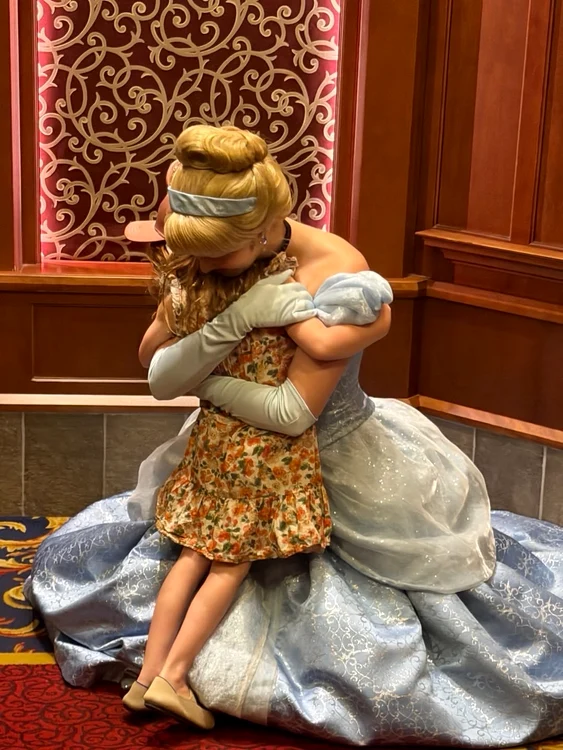Meghan Harry și copiii la Disneyland, de Ziua Mamei, Foto Instagram (6) jpg