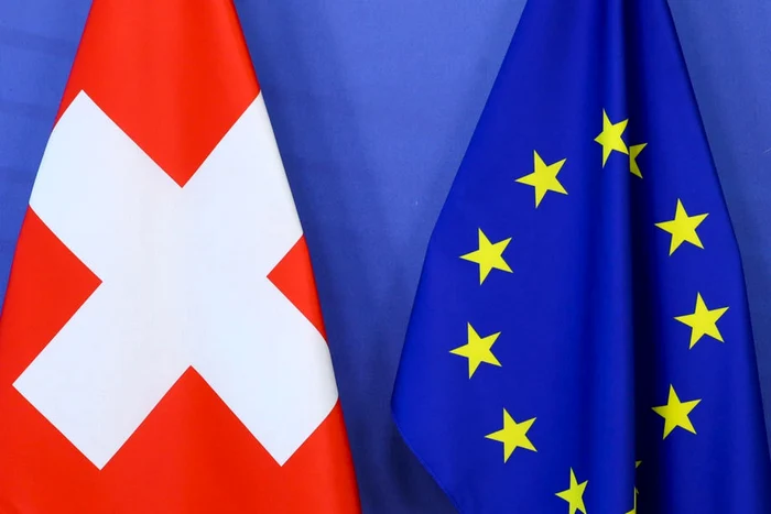 Steagurile Elvetiei si UE FOTO EPA-EFE