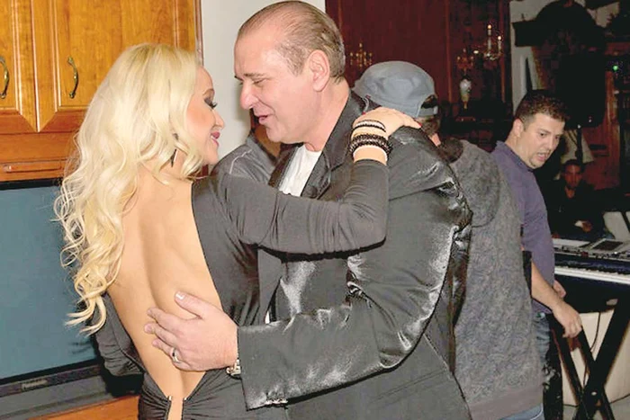 Nick Rădoi şi Alina Radi au o relaţie de câteva luni. Cei doi s-au cunoscut pe Internet (FOTOGRAFII: ARHIVA PERSONALĂ)