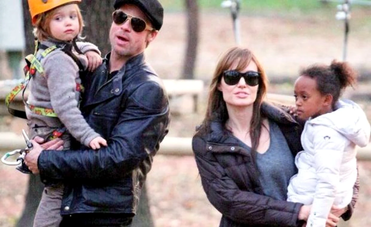 Brad Pitt şi Angelina Jolie, împreună cu Zahara şi Shiloh