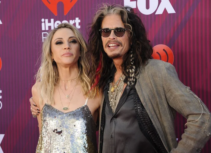 
    Steven și Aimee s-au sărutat în văzul tuturorFoto: Profimedia  