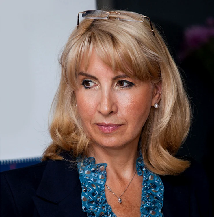 Speranţa Schmitzer este primul medic din România acreditat de Ministerul Sănătăţii pentru chirurgie oculoplastică (operaţii plastice palpebrale) FOTO Oftalmestet