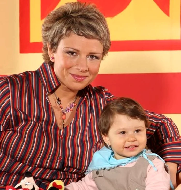 Maia avea doi ani în această imagine