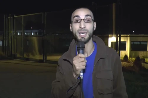 Autoritățile cred că jurnalistul Faycal Cheffou este bărbatul îmbrăcat în alb surprins de camerele de supraveghere la Zaventemfoto: captură video
