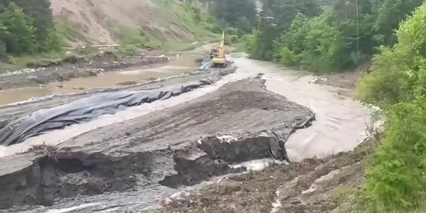 Pericol de prăbușire la Salina Praid foto captura video jpg