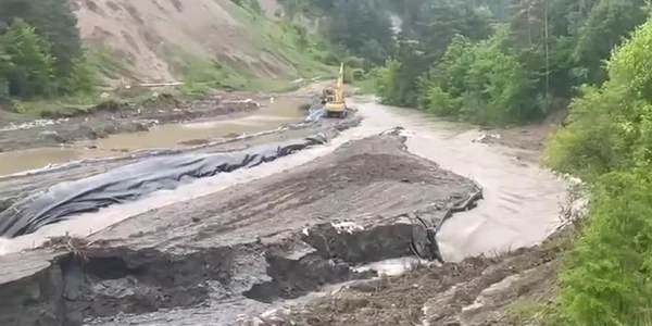 Pericol de prăbușire la Salina Praid foto captura video jpg
