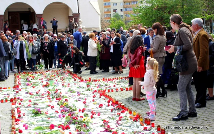 Crucea de Flori. FOTO: Daniel Guţă. ADEVĂRUL.