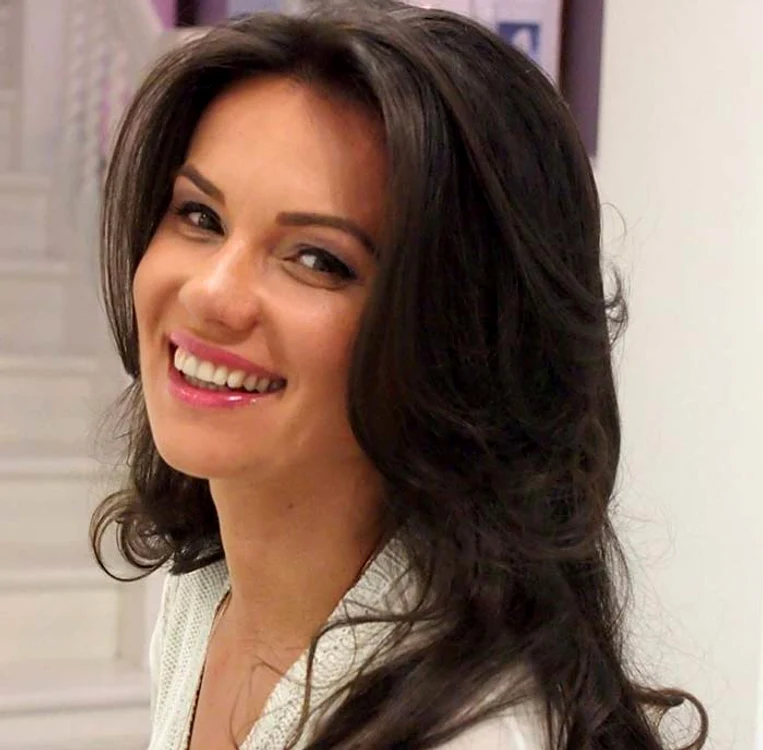 Mirela Stelea o duce foarte bine după divorţul de Bogdan SteleaFOTO: Arhiva personală