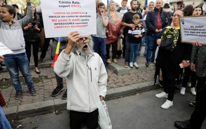 Protest anti-masca în Piaţa Universităţii din Bucureşti FOTO Inquam Photos / George Calin