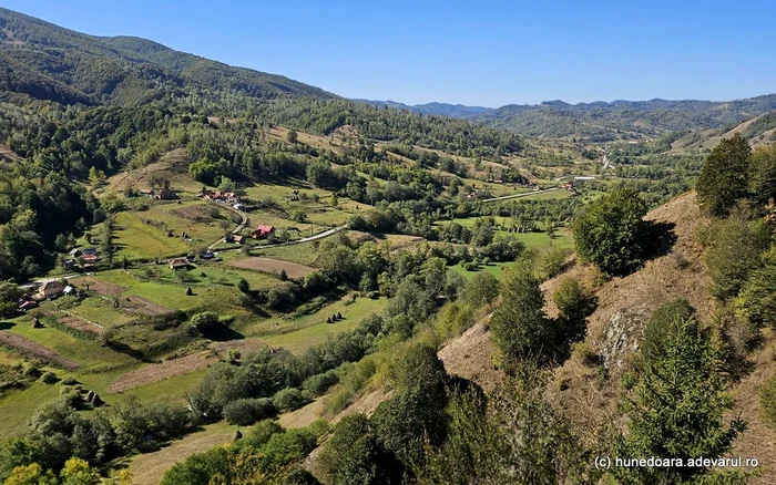 Lunca Cernii de Jos. Foto: Adevărul.