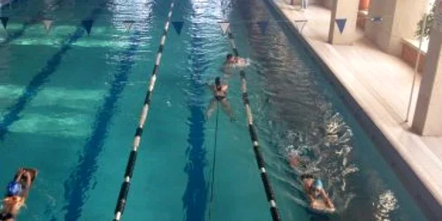 Petrecere la piscină