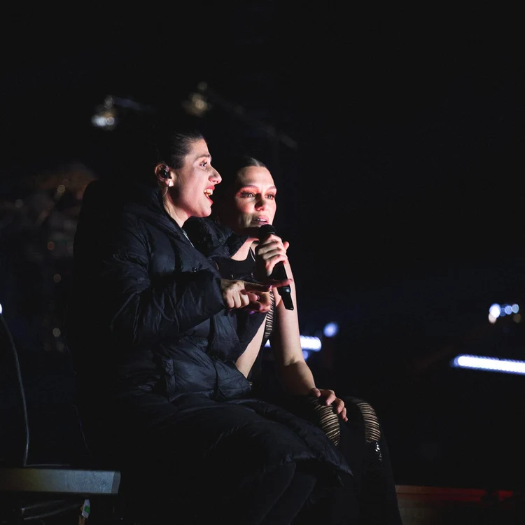 Lavinia Chițu alături de celebra Jessie J FOTO arhiva personală